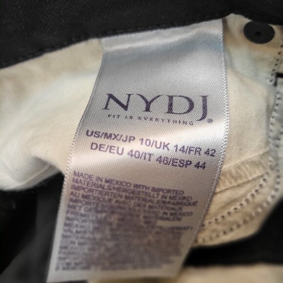 NYDJ Black Capri jeans/frayed hem Size 10 NWOT - Picture 8 of 14